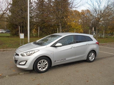 HYUNDAI I30 CW 1.6 MPi Comfort TEMPOMAT-ÜLÉSFŰTÉS !!