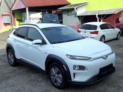 HYUNDAI KONA EV 39kWh Premium Navi.ülésfűtés.Táv tart temp.Led.Kamera.Sáv tart seg.fűt kormány