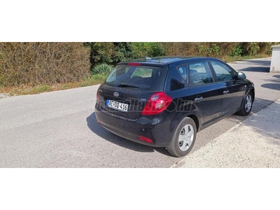 KIA CEE'D 1.6 CRDi EX