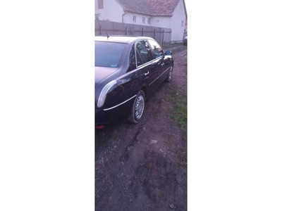 LANCIA THESIS 2.4 JTD Executive