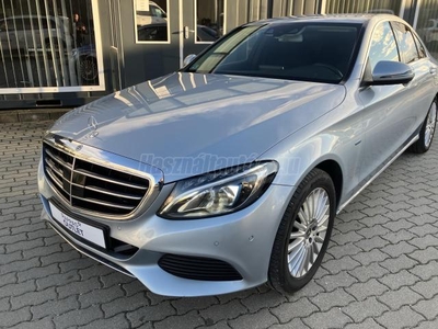 MERCEDES-BENZ C 350 e PLUG-IN HYBRID 7G-TRONIC mo.-i.vez.szervizkönyv