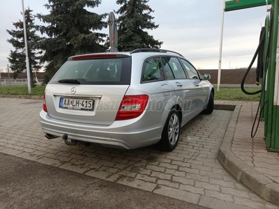 MERCEDES-BENZ C-OSZTÁLY C 220 T CDI BlueEFFICIENCY Avantgarde