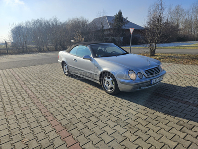 MERCEDES-BENZ CLK 200 Elegance