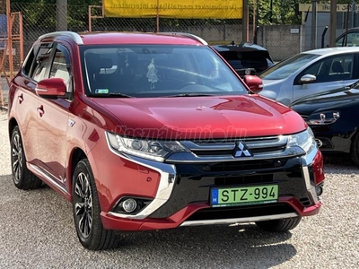 MITSUBISHI OUTLANDER 2.0 PHEV Instyle Navi 4WD CVT