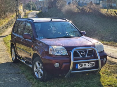 NISSAN X-TRAIL 2.2 Di Elegance