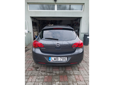 OPEL ASTRA J 1.4 Enjoy