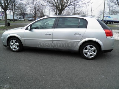 OPEL SIGNUM 1.9 CDTI Cosmo (Automata)