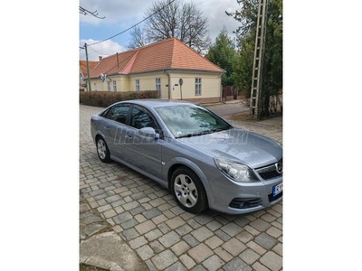 OPEL VECTRA 1.9 CDTI GTS Elegance