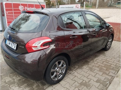 PEUGEOT 208 1.2 VTi PureTech Allure