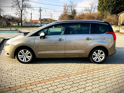 PEUGEOT 5008 2.0 HDi Premium Pack (Automata)