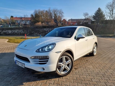 PORSCHE CAYENNE Dízel (Automata) Sok extra. Gyönyörű állapot. 2.tulajdonostól!