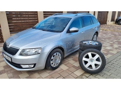 SKODA OCTAVIA 1.6 CR TDI Elegance TÉLI-NYÁRI GUMIKKAL! RENGETEG EXTRÁVAL!