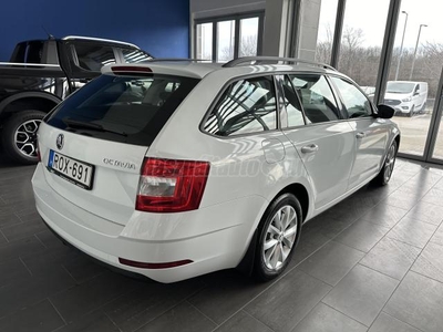 SKODA OCTAVIA Combi 1.5 TSI ACT Style DSG Magyar. Szervizkönyves. ÁFA-s