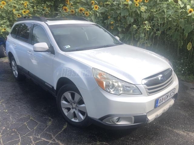 SUBARU OUTBACK 2.5 Trend