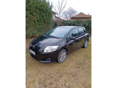 TOYOTA AURIS 1.6