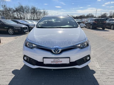 TOYOTA AURIS Touring Sports 1.8 HSD Active (Automata) NAVI! KAMERA! VÉGIG VEZ.SZ.KÖNYV!