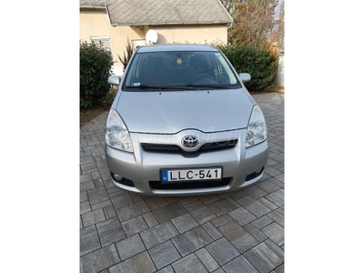 TOYOTA COROLLA VERSO 2.2 D-4D Linea Sol