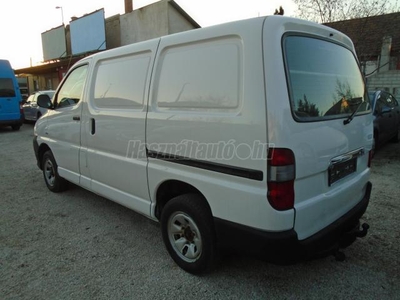 TOYOTA HI-ACE Hiace 2.5 D-4D 4x4 Panel Van ÖSSZKEREKES---2012-s MODELL---CSERÉLHETŐ