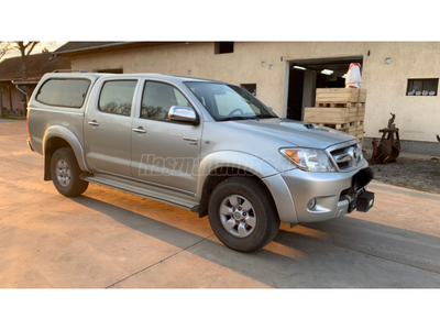 TOYOTA HI LUX Hilux 2.5 D-4D 4x4 Double Comfort AC