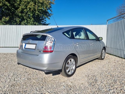 TOYOTA PRIUS 1.5 HSD Smart 2006 (Automata) KIFOGSÁTALAN MŰSZAKI ÁLLAPOT! VALÓS KM!