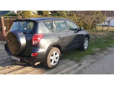 TOYOTA RAV 4 Rav4 2.2 D-4D 4x4 Sol