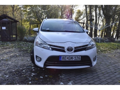 TOYOTA VERSO 2.0 D-4D Active