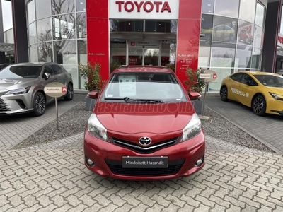 TOYOTA YARIS 1.33 Active+Design Magyarországi/Szervizkönyves/Garantált km