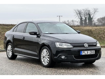 VOLKSWAGEN JETTA 1.4 TSI BMT Highline DSG HYBRID