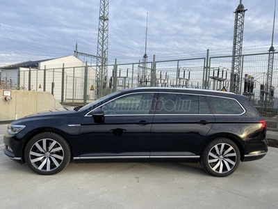 VOLKSWAGEN PASSAT VIII Variant 2.0 TDI BMT SCR Bi-Turbo Highline 4Motion DSG