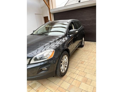 VOLVO XC60 2.4 D [D5] Summum