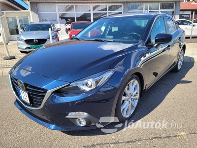 MAZDA Mazda 3