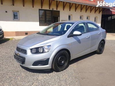 Chevrolet Aveo Sedan 1.4 16V Base Plus AC Friss...