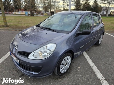 Renault Clio 1.2 16V Authentique Plus Alkalmi Á...