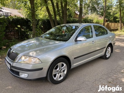 Skoda Octavia 1.6 Elegance Friss Műszaki