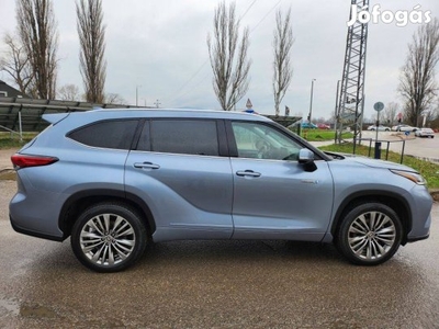 Szép állapotú, újszerű Toyota Highlander eladó