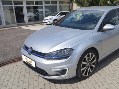 Volkswagen Golf VII 1.4 TSI GTE Plug-In-Hybrid...