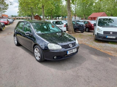 VOLKSWAGEN GOLF V 1.6 Trendline ROZSDAMENTES!!!