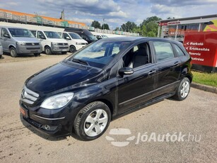 MERCEDES-BENZ B-osztály