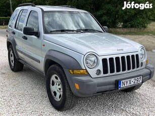 JEEP Liberty 2.7 CRD 4WD Megkímélt Állapotban