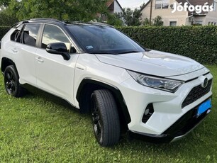 Megkímélt Toyota Rav4 V 2.5 Hybrid Selection eladó !