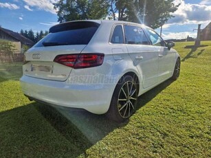 AUDI A3 1.6 TDI e Attraction DPF