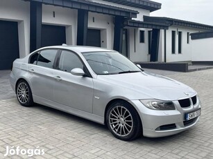 BMW 320i.......