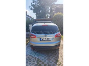 FORD S-MAX 2.0 TDCi Titanium