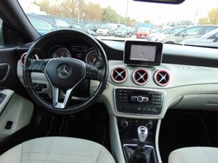 MERCEDES-BENZ CLA-180