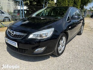 Opel Astra J 1.7 CDTI Selection beépített bicik...