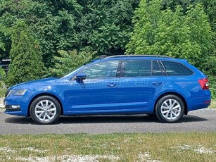 SKODA OCTAVIA Combi 1.6 CR TDI Limited Edition Magyar.valós 66e km.végig márkaszerviz. panoráma tető