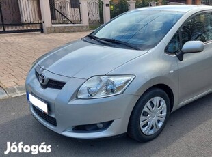 Toyota Auris 1.6 Sol