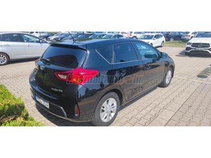 TOYOTA AURIS 1.8 HSD Sol (Automata) MAGYAR-2.TULAJ-DIGITKLIMA-TEMPOMAT-BLUETOOTH-MAGÁNSZEMÉLY!