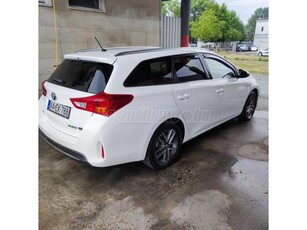 TOYOTA AURIS Touring Sports 1.8 HSD Active (Automata)