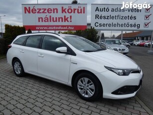 Toyota Auris Touring Sports 1.8HSD Active